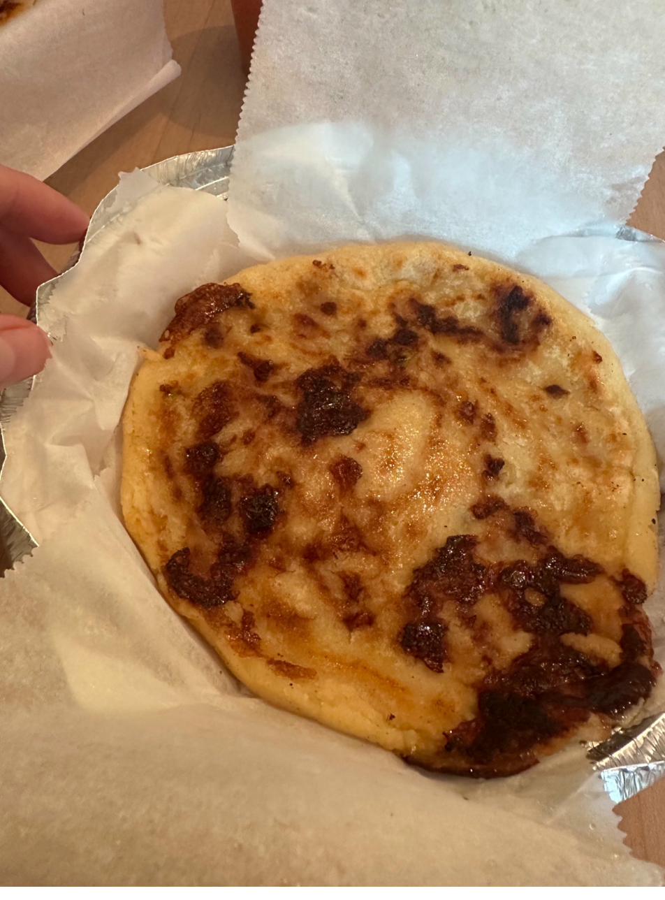 Chicharrón pupusa