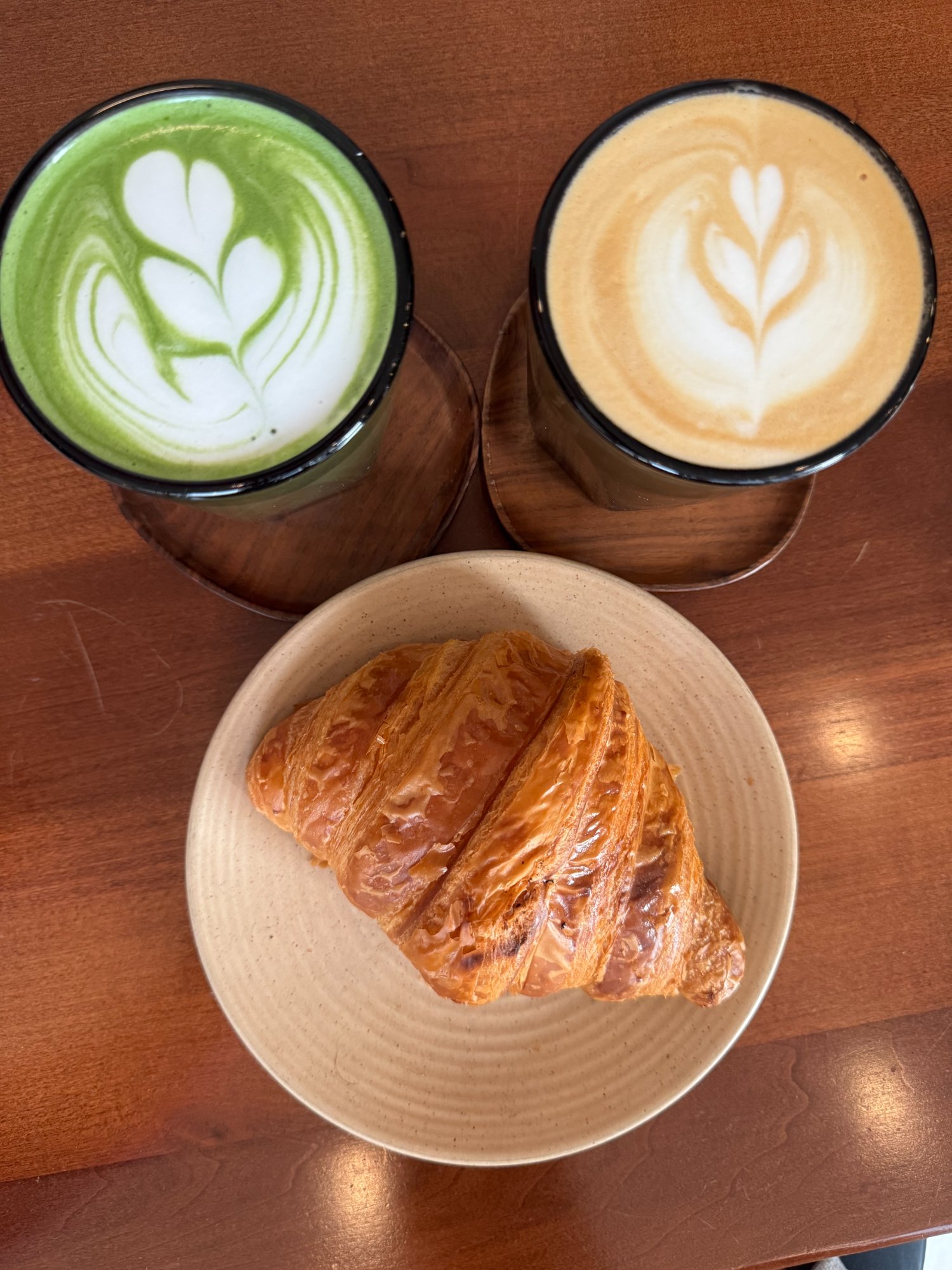 Matcha latte and espresso at Verse in Astoria